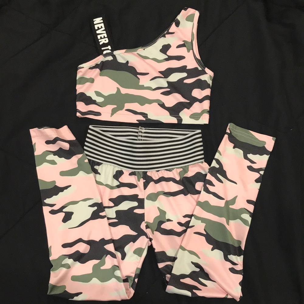 Shein girls sport two pieces set . Size 6-7 years